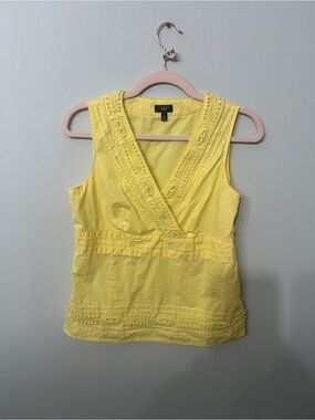 Women’s Talbots Petite Yellow Embroidered Sleeveless Top 10P